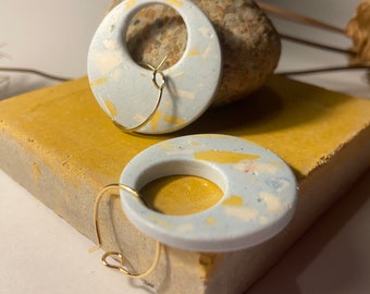 Terrazzo l Paire de boucles d'oreilles l Unique l ronde l bleu-jaune