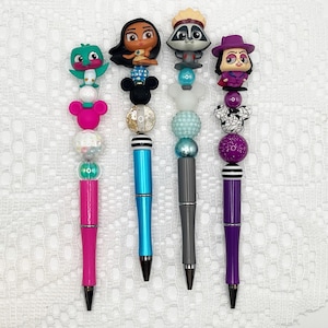 Pocahontas Inspired Autograph Pen, Beaded Ballpoint Pen with Disney Doorable, Flit, Meeko, Princess