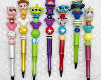 Toy Story inspirierter Autogrammstift, Perlenkugelschreiber mit Disney Doorable, Zurg, Lenny, Buzz Lightjahre, Alien, Hammer, Buttercup, Gabby