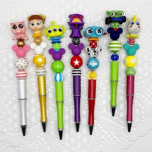 Toy Story inspirierter Autogrammstift, Perlenkugelschreiber mit Disney Doorable, Zurg, Lenny, Buzz Lightjahre, Alien, Hammer, Buttercup, Gabby