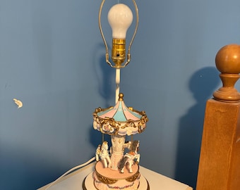Vintage Rotating Porcelain & Wood Carousel Horses Music Box Table Lamp Light 21”