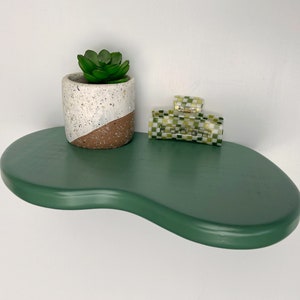 Wavy Shelf | Squiggle shelf | Funky Decor | Book Shelf | Wall Shelf | Display Shelf | Wood Shelf | Wall Organizer | Wall Storage | Unique