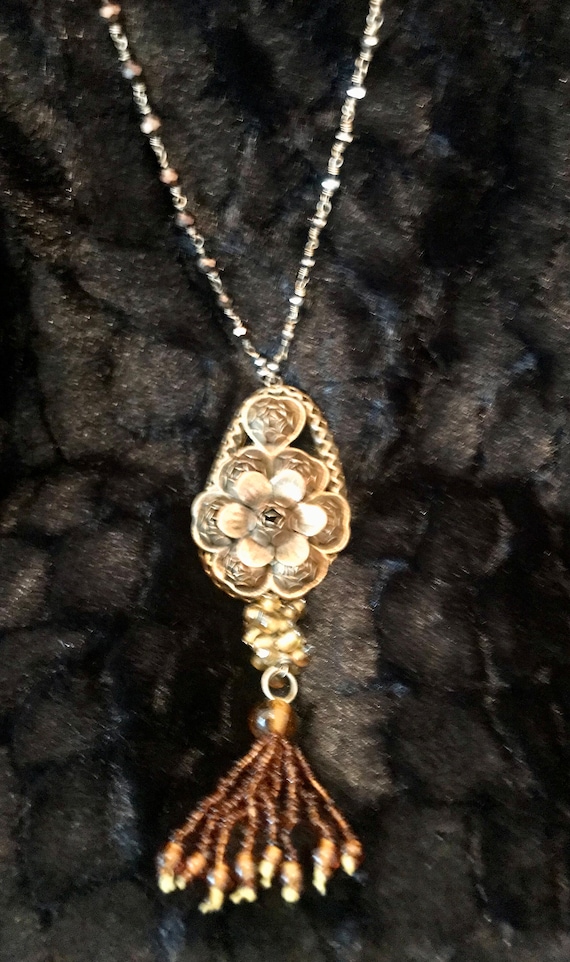 Vintage Art Nouveau Floral Pendant Necklace