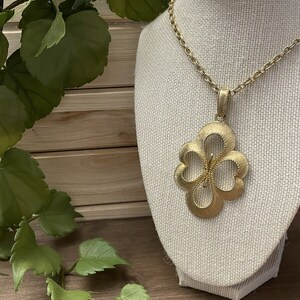 Vintage Lisner Necklace - RARE Unsigned - Large Pendant On Long 24” Chain