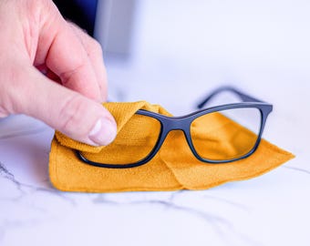Tiny Tilo Microfiber Cloth – 6x6 Inches – Perfect for Glasses, Phones, Screens, Lenses, Cameras, and More – Chemical-Free, Made in Japan