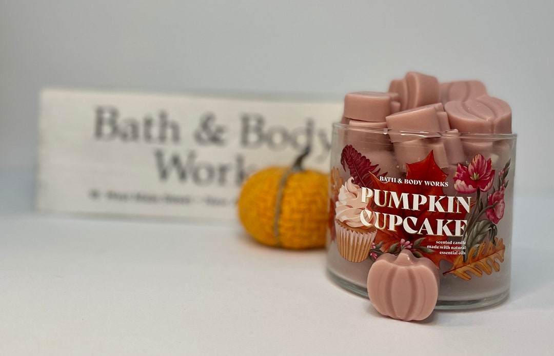 Bath and Body Works Wax Melts Pumpkin Cupcake 2.5 Oz, Strongly Scented