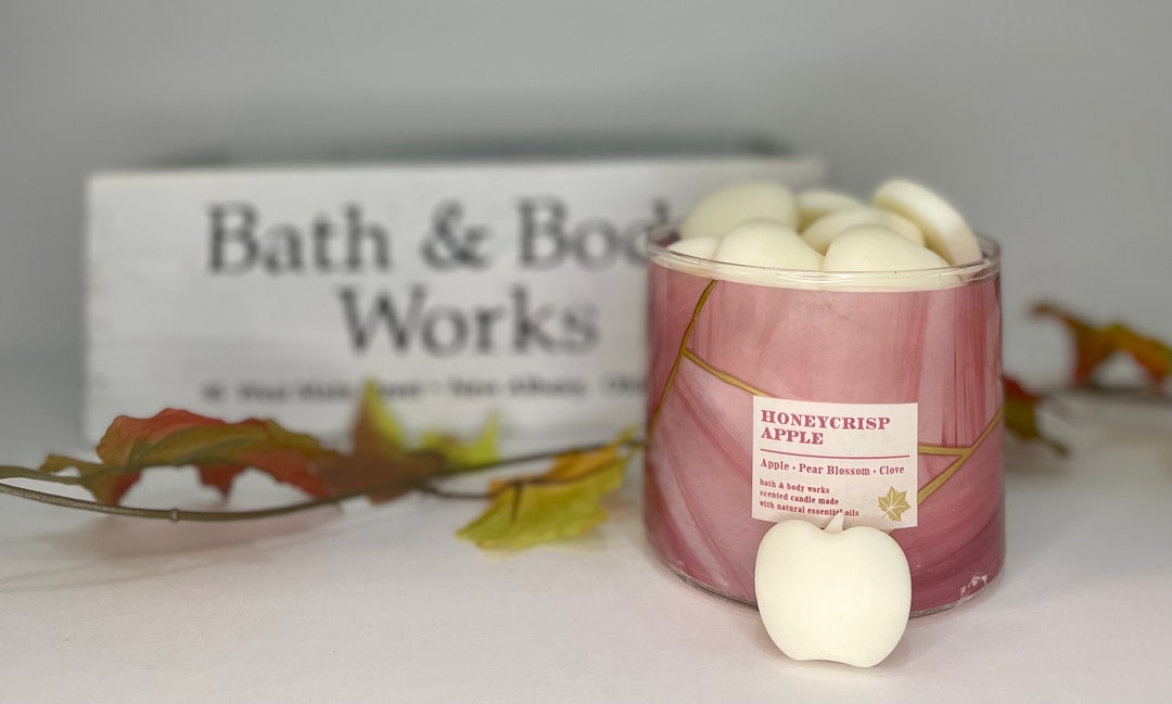 Velvet Garden Wax Melt Snapbar: Rose, Ylang Ylang & Green Leaves