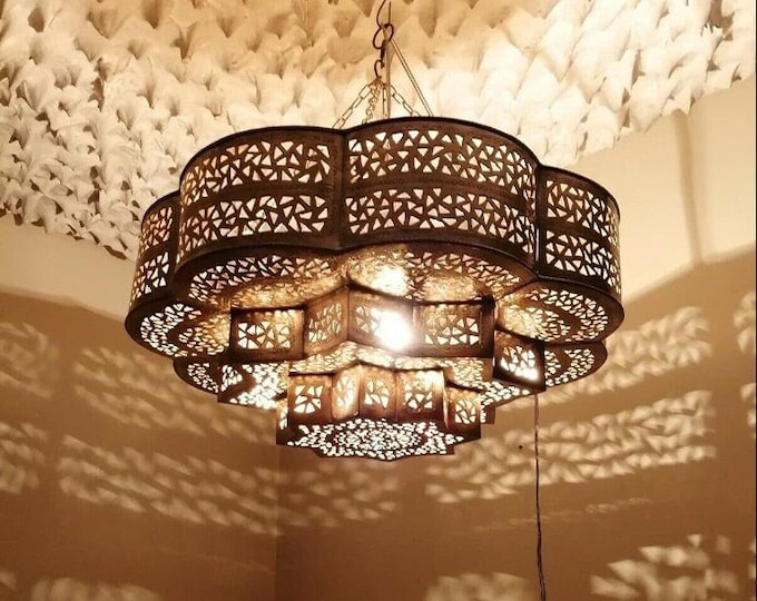 Moroccan brass pendant light, Moroccan lamp, Moroccan ceiling light, handmade chandelier, Moroccan brass lantern