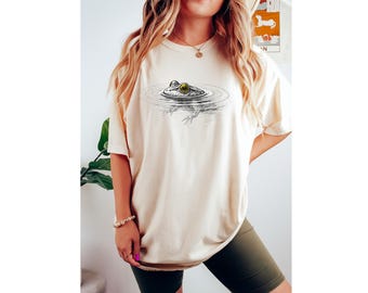 Minimalist Frog Shirt | Aesthetic Frog Graphic Tee | Nature Inspired Animal T Shirt | Unisex Cottagecore Top