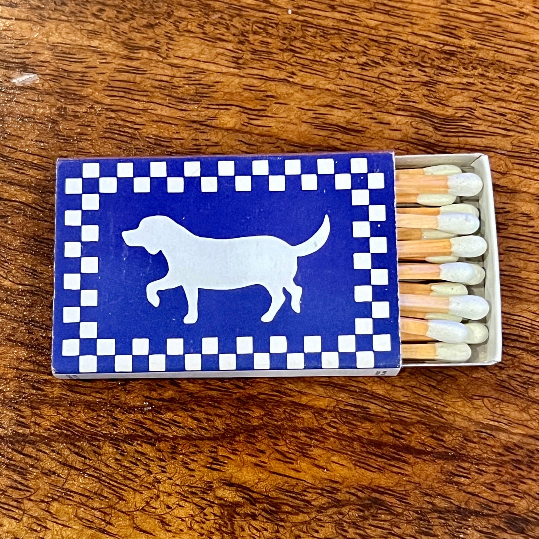 Vintage PHILADELPHIA Matchbox Vintage Restaurant Bar Matches WHITE DOG