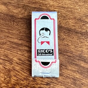 Vintage GREEN BAY, Wisconsin Matchbook - Vintage Restaurant Matches - RICO&#39;S Cafe International
