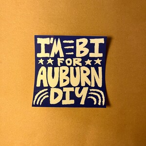 Sono Bi per Auburn Adesivo fai da te Adesivo fai da te Auburn per scena musicale per auto, bottiglia d'acqua, laptop, adesivi impermeabili in vinile