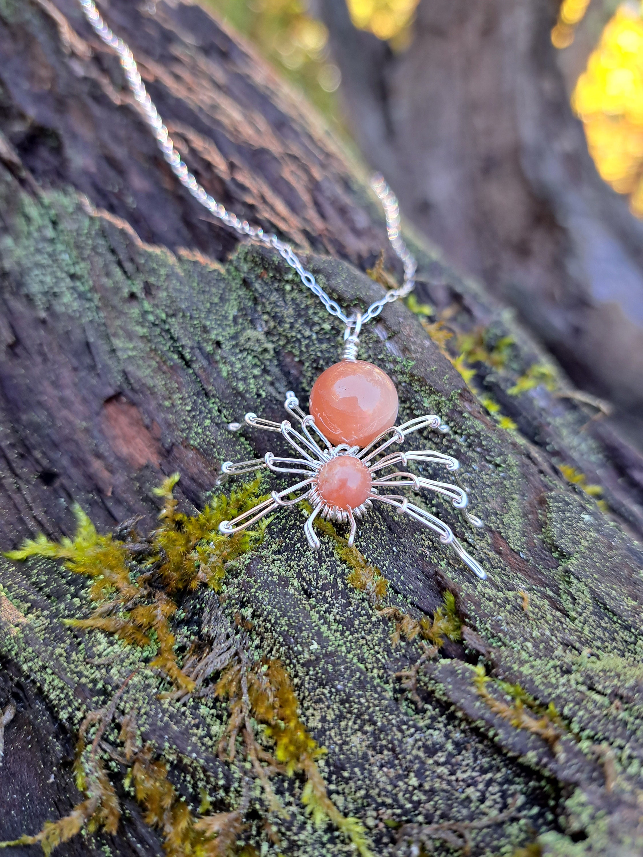 Spider Necklace, in Sterling Silver or Gold Wirewrapped Jewelry. Jumping  Spider.wirewrapped Pendant. Moss Agate Necklace.spider Jewelry. 
