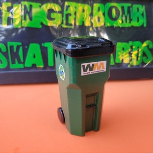FingerbombSK8boards custom Fingerboard Obstacles (Garbage Bin)