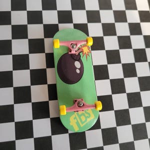 FingerbombSK8boards 34 mm Complete Fingerboard Real wear graphics (BF)
