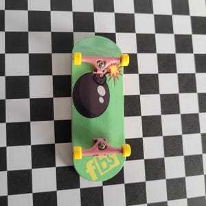 FingerbombSK8boards 34 mm Complete Fingerboard Real wear graphics (BF)