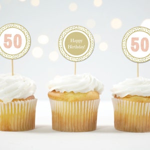 Toppers de cupcakes de 50 cumpleaños, etiquetas del círculo 50, etiquetas redondas imprimibles de 2,5 pulgadas en rosa y oro, favores de fiesta de cumpleaños número 50, fiesta sorpresa