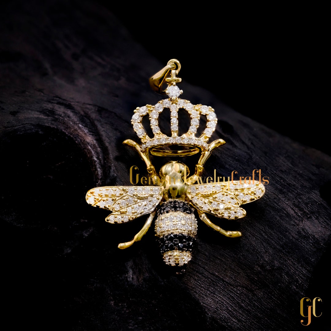 Queen Bee Crown Pendant, Black & White Round Moissanite Diamond Queen ...