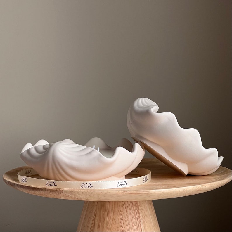 EstelleStudioCA Clam Shell Soy Wax Candle - Thumbnail 4
