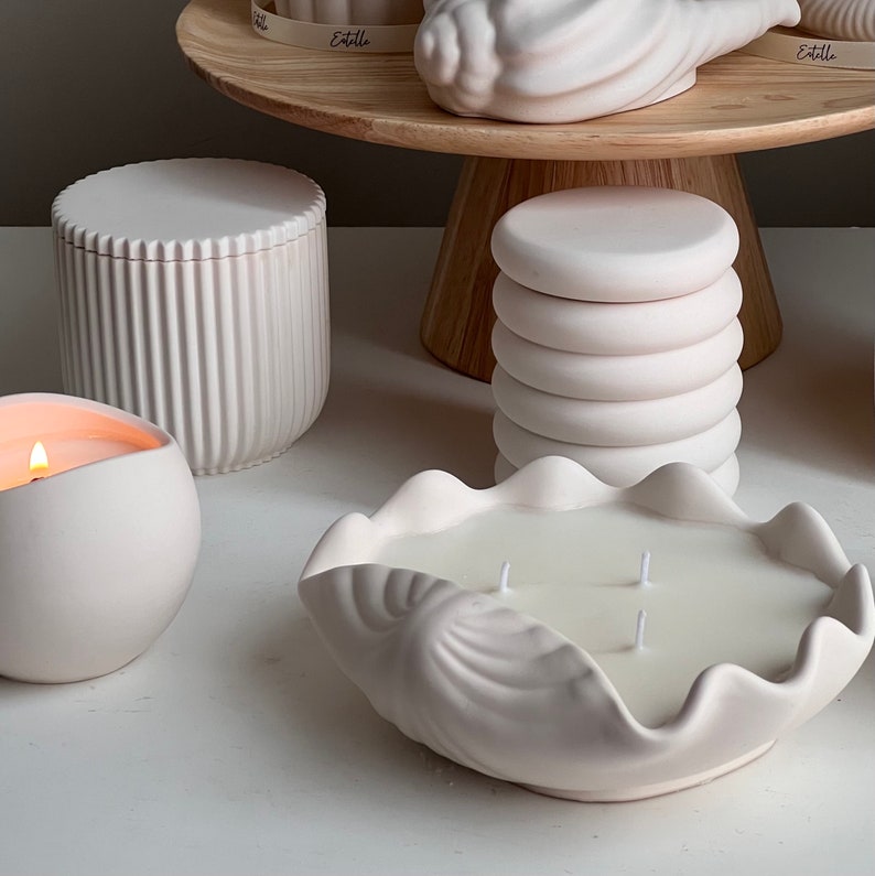EstelleStudioCA Clam Shell Soy Wax Candle - Thumbnail 2