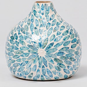 bamboo vase, mother of pearl, round vase