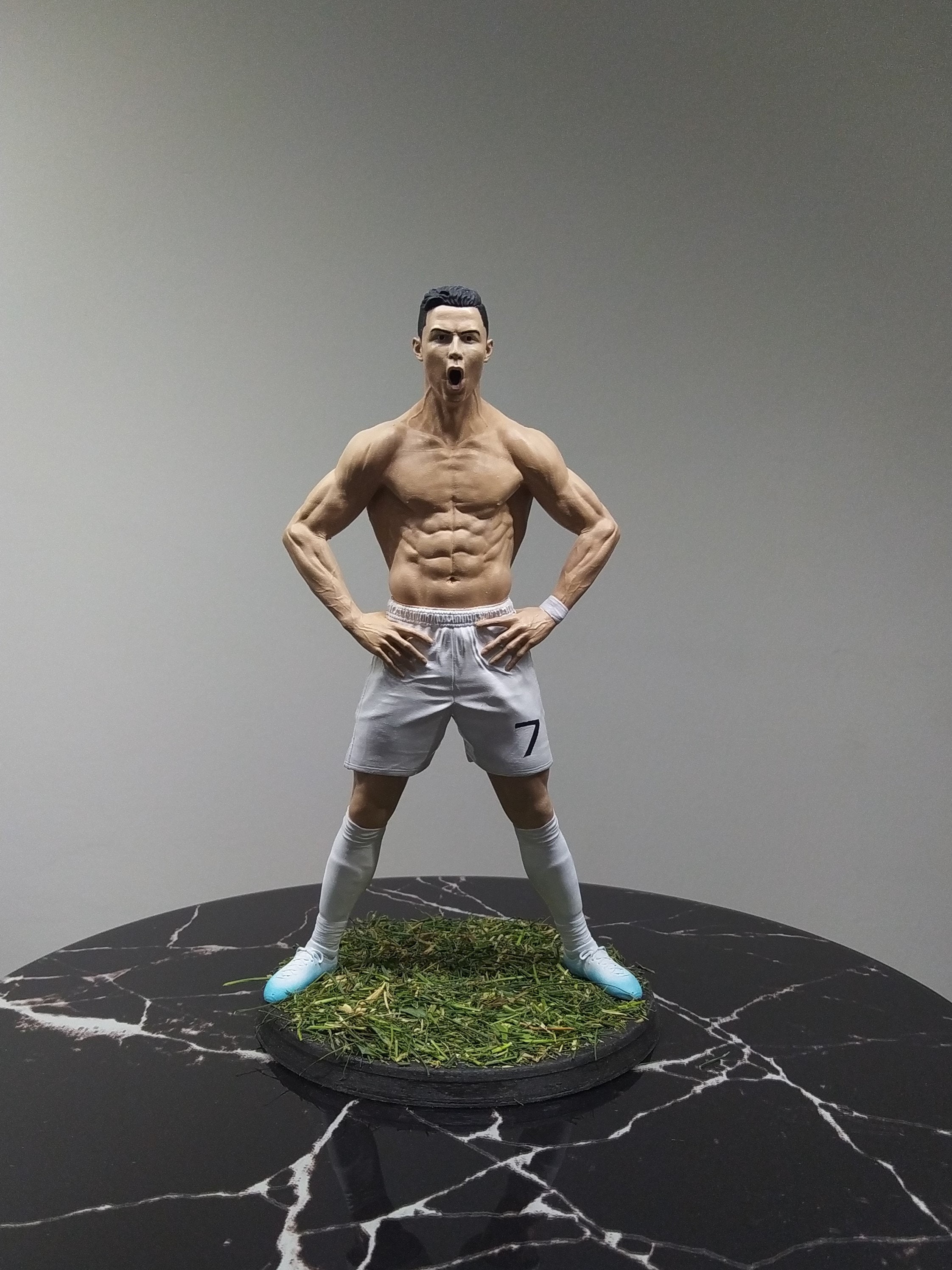 6,5 cm Fußball Star C.Ronaldo Abbildung Modell Auto Ornamente PVC Sammlung  Puppe Fußball Player Figuren Souvenirs Spielzeug Geschenke Für Fans -  AliExpress