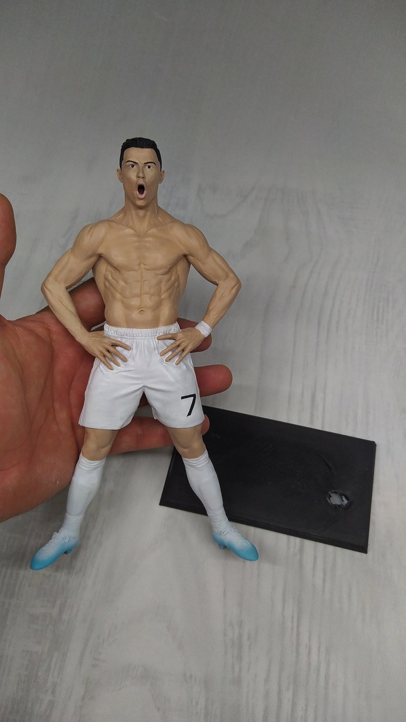 cristiano ronaldo figure