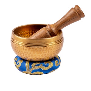 Hand hammered | Hand Beaten Tibetan Singing Bowl /Meditation Bowl| Chakra bowls| Sound healing bowl with striker and cushion| Sound therapy
