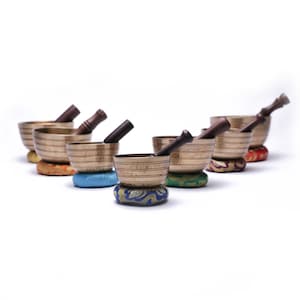 Singing Bowl Set of 7 | Hand Hammered 7 Chakra| Himalayan Tibetan Sound Healing Bowl-Meditation & Yoga| Mindfulness gift set
