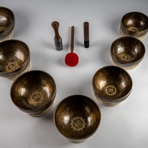 Full moon singing bowl set of 7 Chakra Note Tuned-Seven Chakra healing tuned singing bowl set-Professional Tibetan Chakra Tone Bowls Set