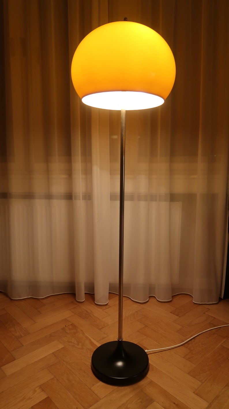 1970s era Starlux Yellow Floor Lamp image 9