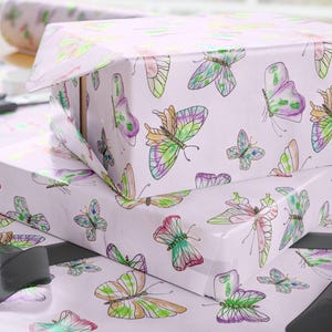 Aquarell Schmetterling Geschenkpapier, Pastell Motte Geschenkpapier, Elegantes Insekten Geschenkpapier für Geburtstag-Baby-Dusche, Kraftpapier