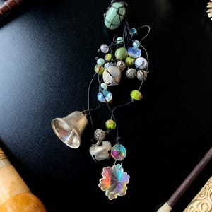 Amuleto protector para coche, campanas de bruja para puerta, energía protectora fuerte, colgante para coche, amuleto de campanas de bruja para coche, regalos de bruja