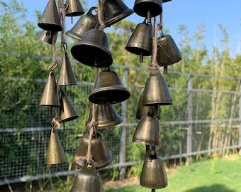 Campanellini da strega fatti a mano da appendere alla maniglia della porta, campanelli da strega Wicca, campanelli da strega per maniglia della porta, campanelli da appendere per la protezione della casa, regalo spirituale