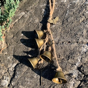 Hängende Biene Hexen Glocken für Türklinke, keltische Türglocken, Türschutzamulett, Fensterschmuck, heidnische Dekoration, Einweihungsgeschenk Bild 7