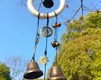 Magische heksenbellen, witte heksenbellen, heksenbellen voor deur, hangende bellen voor tempel, deurbeschermbedel, housewarmingcadeaus