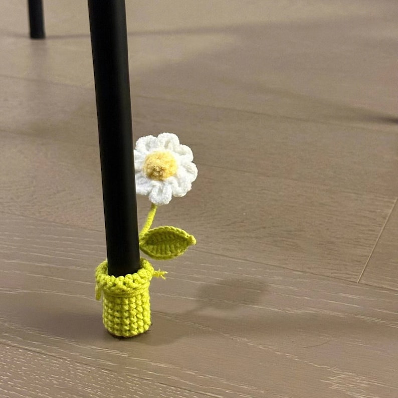 Crochet Flower Chair Socks, Floor Protectors 4 Pcs Set for a Chair Legs