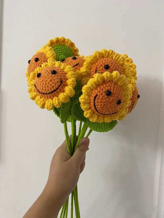 Crochet Cute Smilling Sunflower Bouquet Beautiful Room Decor Knitted Flowers