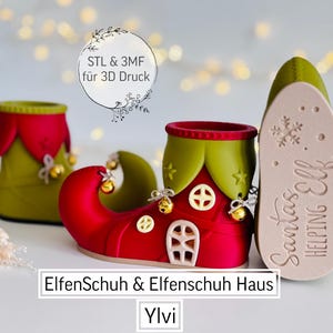 Könnte beinhalten: Ein festliches Weihnachts-Elfenschuh- und Hausdesign in Rot, Grün und Gold. Das schuhförmige Haus hat eine rote Basis, ein grünes Dach und goldene Akzente. Der Text "ElfenSchuh & Elfenschuh Haus" und "Ylvi" sind sichtbar. Das Bild enthält auch eine Schuhsohle mit dem Text "Santa's Helping Elf".