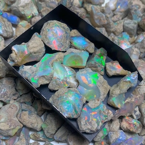 Natuurlijke Ethiopische opaal AAA+ ruw: Multi Fire Welo Opal ruwe edelsteen afbeelding 3