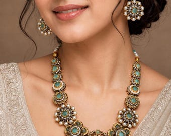 Sabyasachi inspirierte Sea Green Set Ohrringe, antike Goldperle indischer Brautschmuck, Statement-Hochzeitshalskette für Frauengeschenk, Saree-Abnutzung