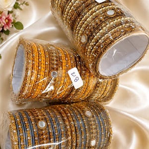 Indiska armbandsset för kungliga brudpar, Punjabi bröllopsarmband, Kada-set med guldfärgade strass, pakistanska smycken, festligt armbandsset - 7,5 cm
