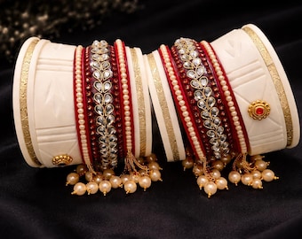 Rajasthani Dhalu Chooda Braut Armreifen Set, Rote Elfenbein Hochzeit Chura, Traditionelle Rajputi Kundan Perle Armreif Set für Braut - Größe 6,6 cm