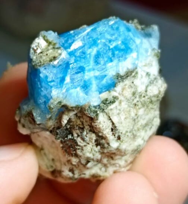 Raw Aquamarine Crystal, Rough Aquamarine Stone, Aquamarine Specimen ...