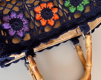 Gehäkelte Blumen Einkaufstasche - handgemachte Boho Geldbörse aus Baumwolle