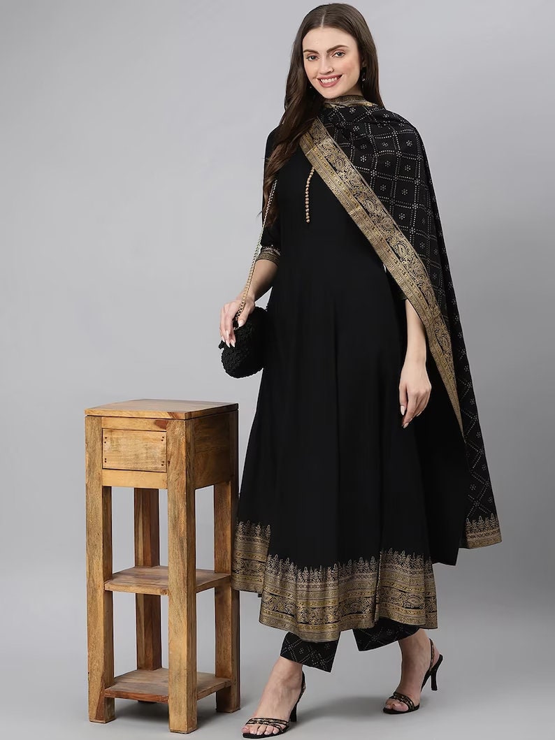 Black kurta with brocade dupatta - set of two by Empress Pitara | The  Secret Label