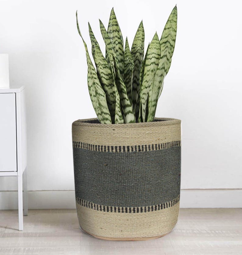 Handmade Jute Kilim Pot Planter, 12x12 Inch Colorful Modern Farmhouse Living Room Basket Cover, Boho Nursery Garden Waterproof Planter Cover