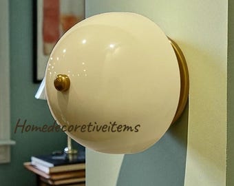Kinkiet ścienny Cream Dome: mosiężna lampa akcentowa – styl mid-century modern