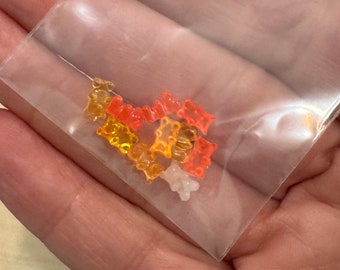 Mini Gummy Bears Flatback Dollhouse Resin Cabochons Mini Bears Tiny Slime Bears Colorful Transparent Bear Candy Novelty Fake Gummies 1:12