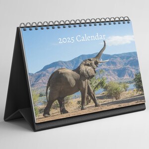 Calendario da tavolo Elephant 2025-2026: calendario da tavolo con carta spessa (15,25 cm x 22 cm - simile ad A5)